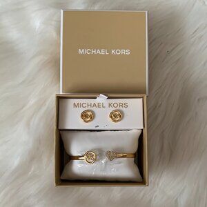 MICHAEL KORS Signature Logo Stud Earrings and Bangle SET in Gold